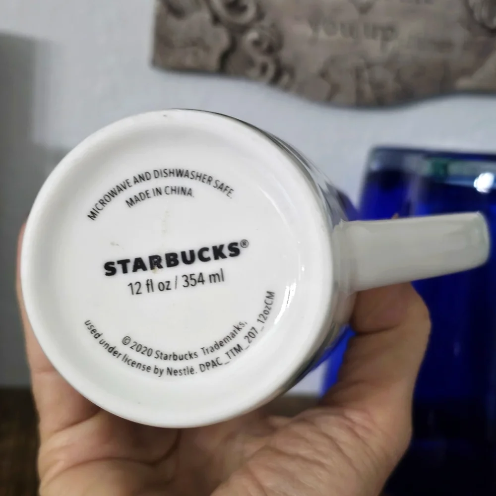 Starbucks Holly Berries Holiday Coffee Mug Cup 12 Oz 2020 Pine